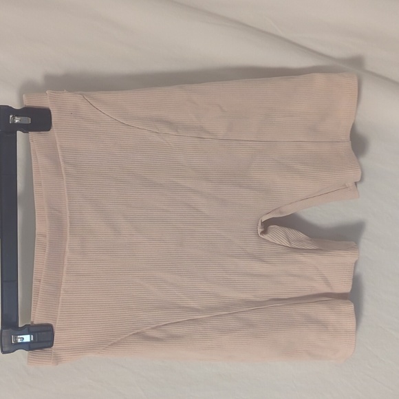 NWT Naked Wardrobe tan ribbed shorts - Picture 5 of 10